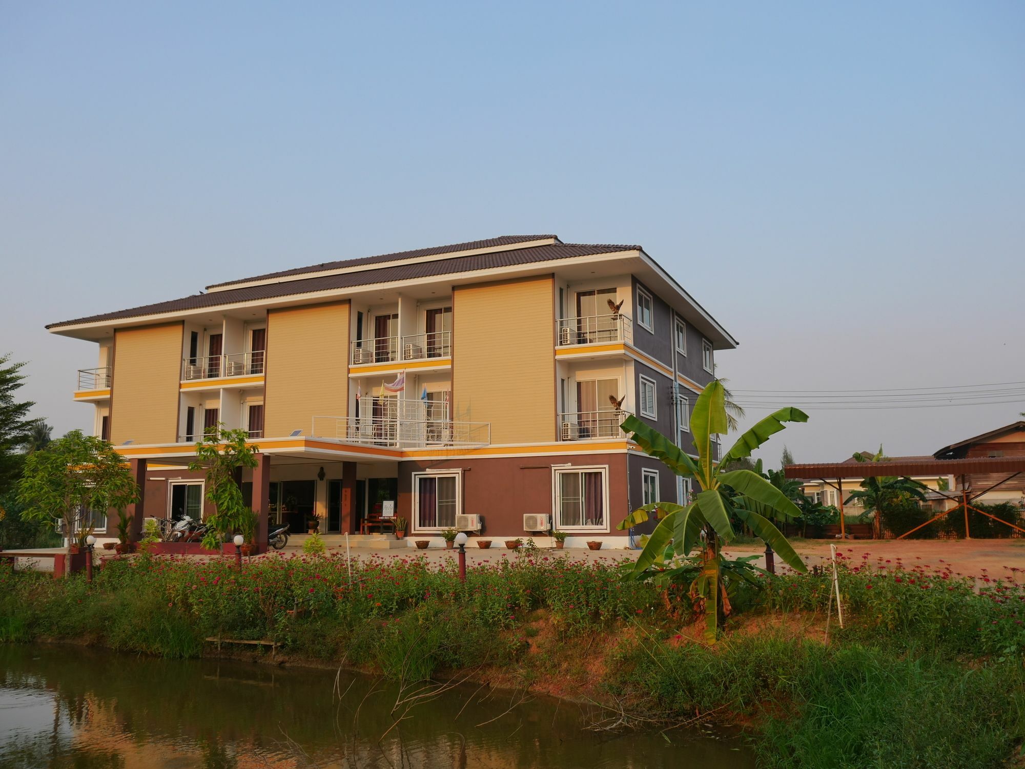 Jumpa Resort Hotel Phitsanulok Eksteriør billede
