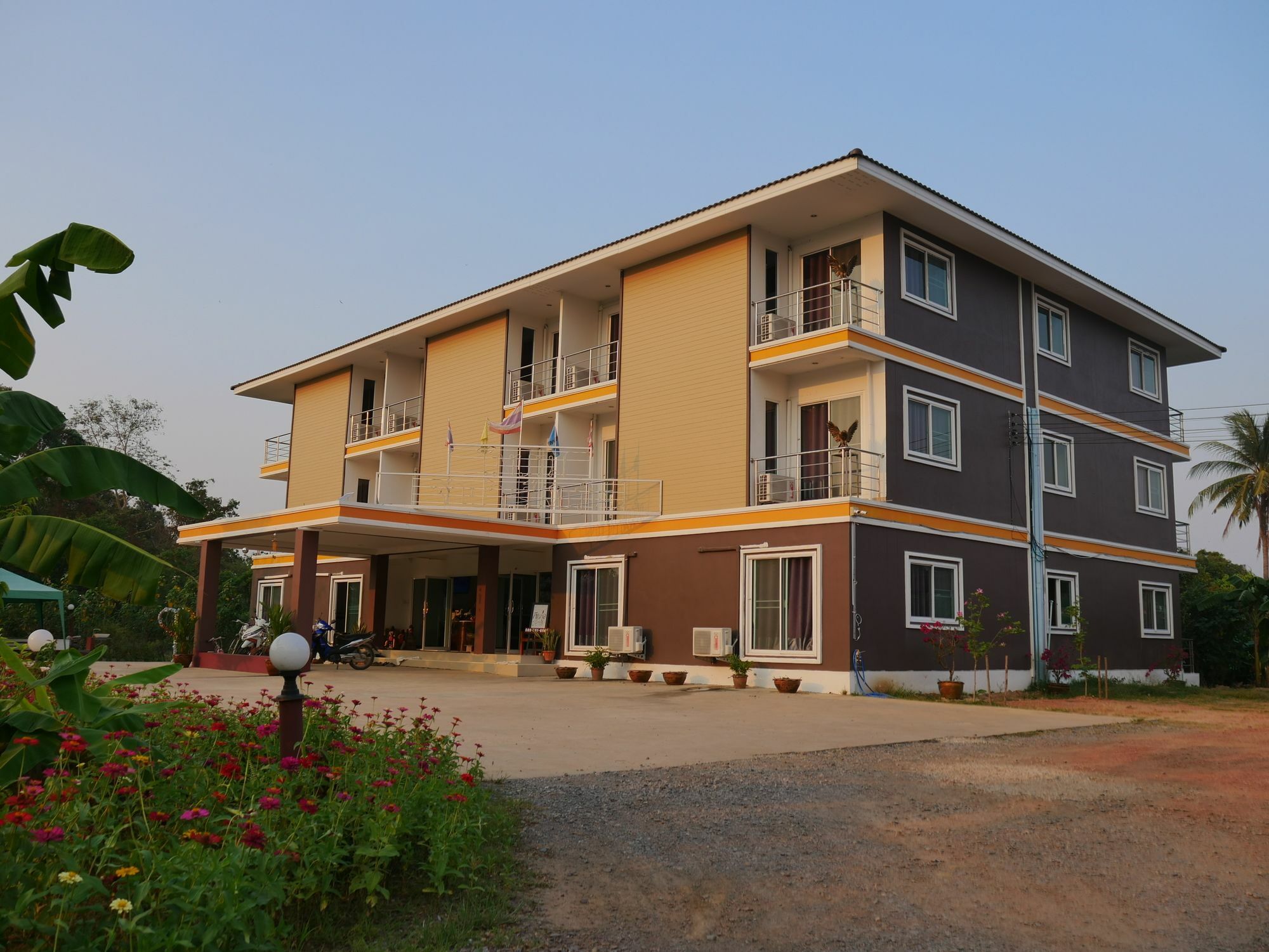 Jumpa Resort Hotel Phitsanulok Eksteriør billede